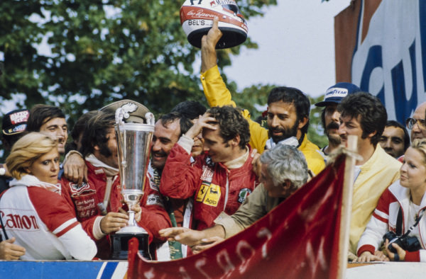 7 settembre 1975: Il GP d’Italia è un doppio successo per la rossa, Lauda vince il mondiale piloti e Ferrari é campione nei costruttori!