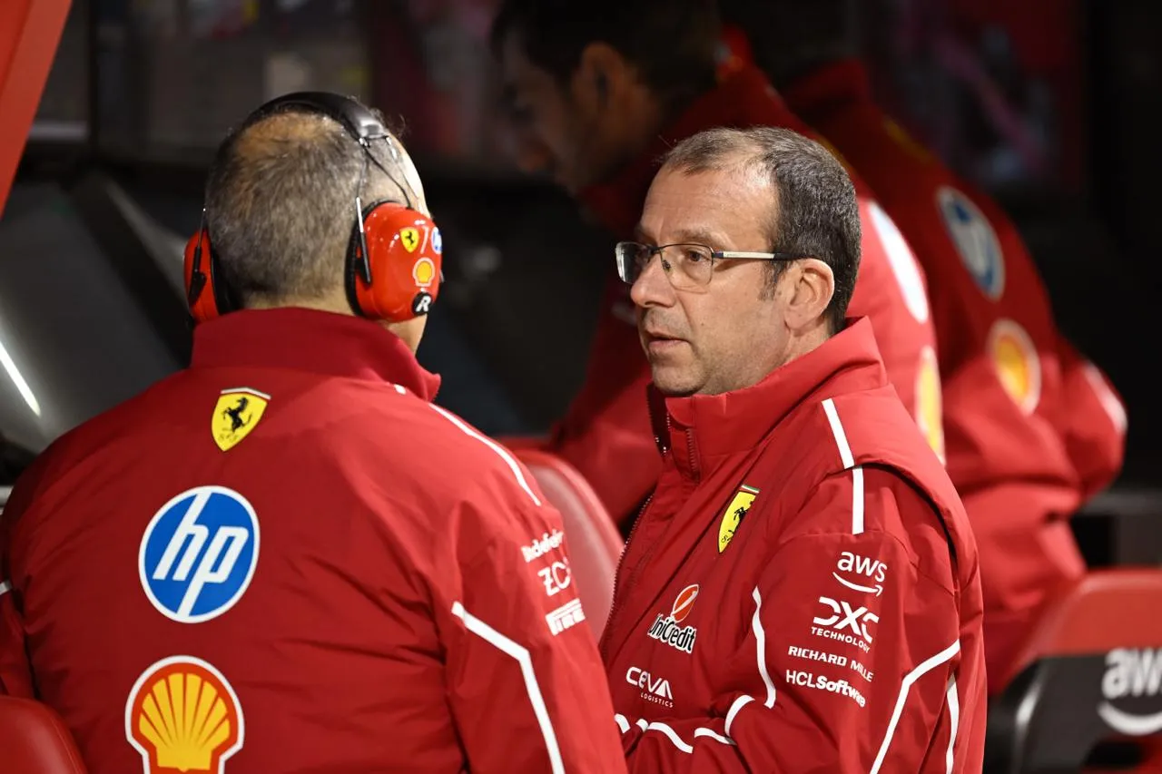 serra ferrari uomo chiave
