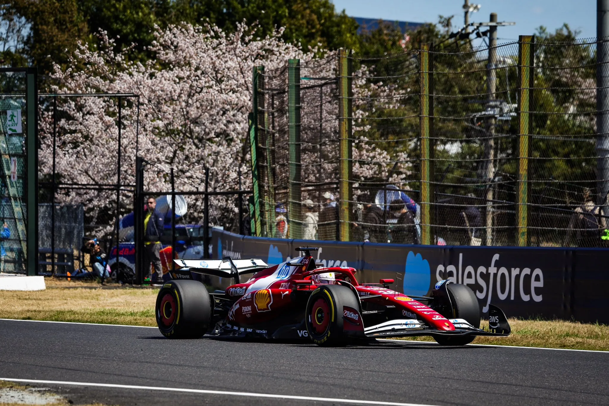 leclerc sf-25 ferrari giappone