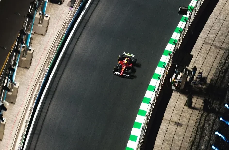 hamilton fp2 ferrari arabia saudita