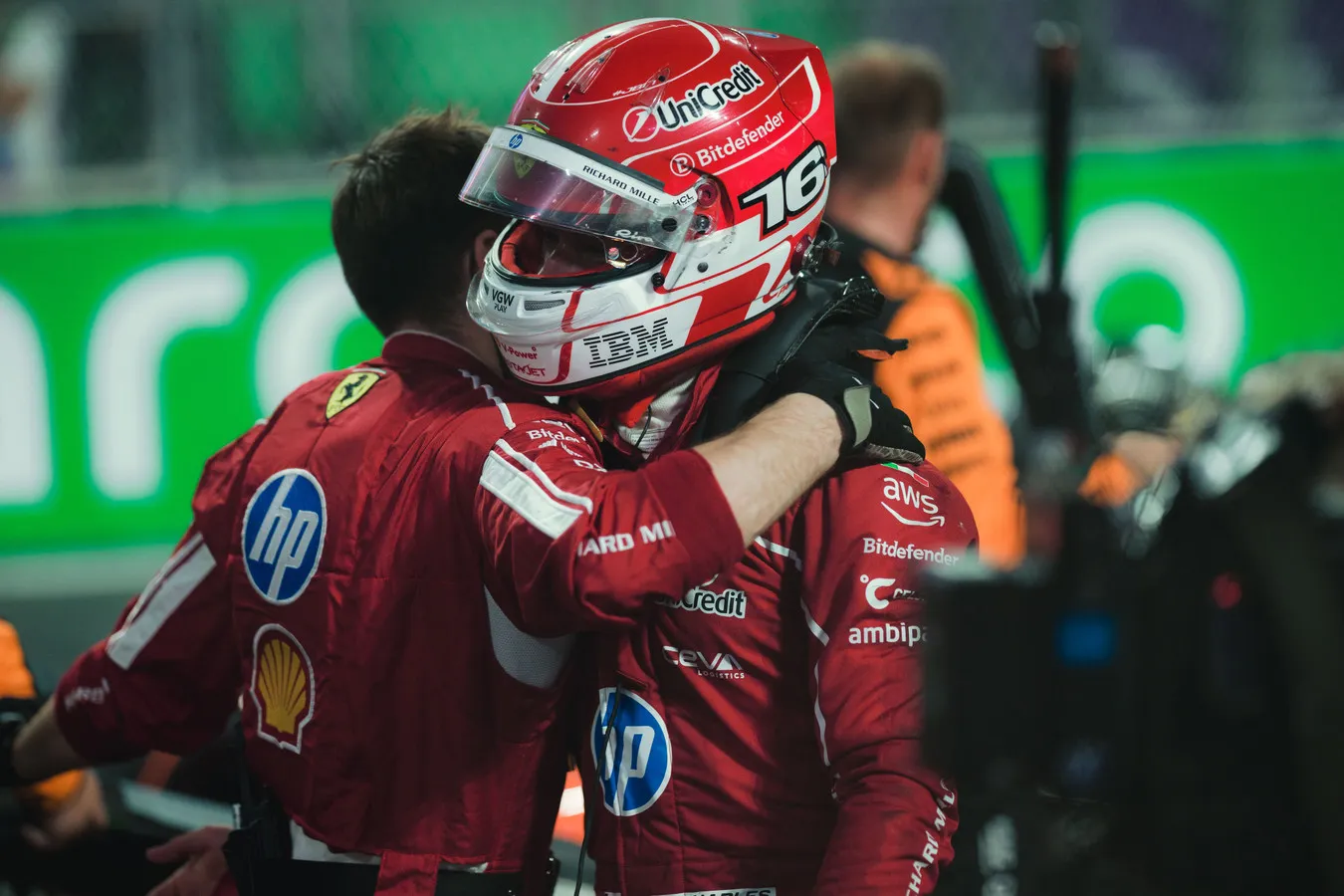 leclerc ferrari podio meccanici arabia saudita