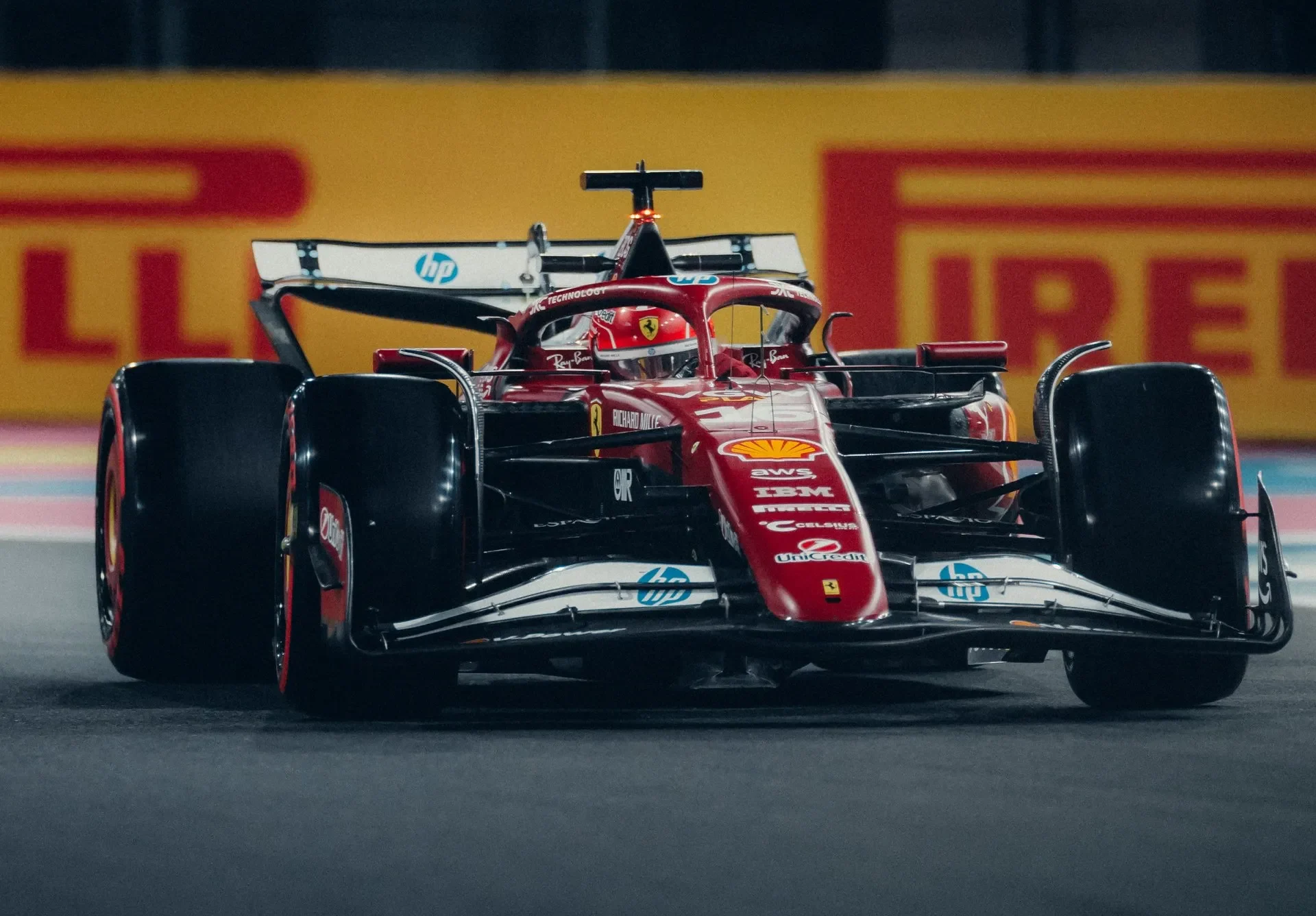 fp2 leclerc arabia saudita sf-25 ferrari