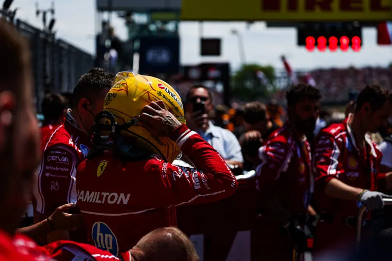Hamilton record negativo Ferrari