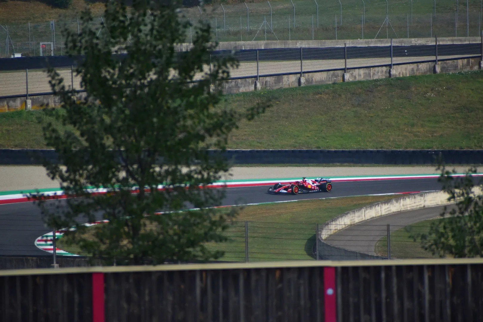 Ferrari lavoro sospensione Mugello