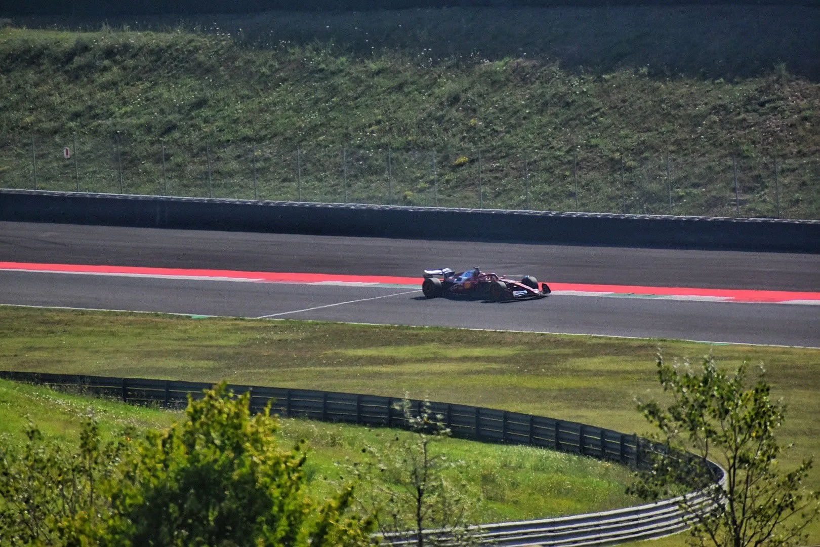 Ferrari lavoro sospensione Mugello