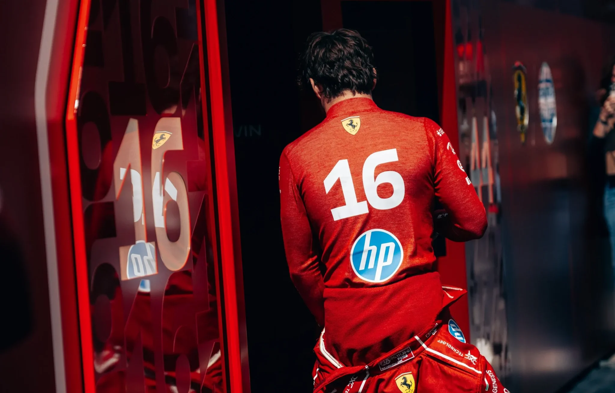 leclerc belgio sospensione ferrari