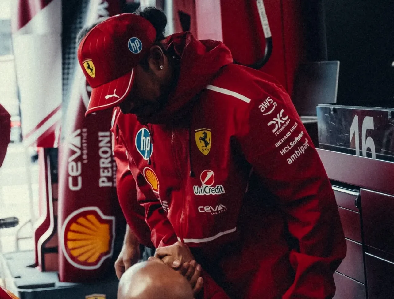 hamilton ferrari arrivo pressione