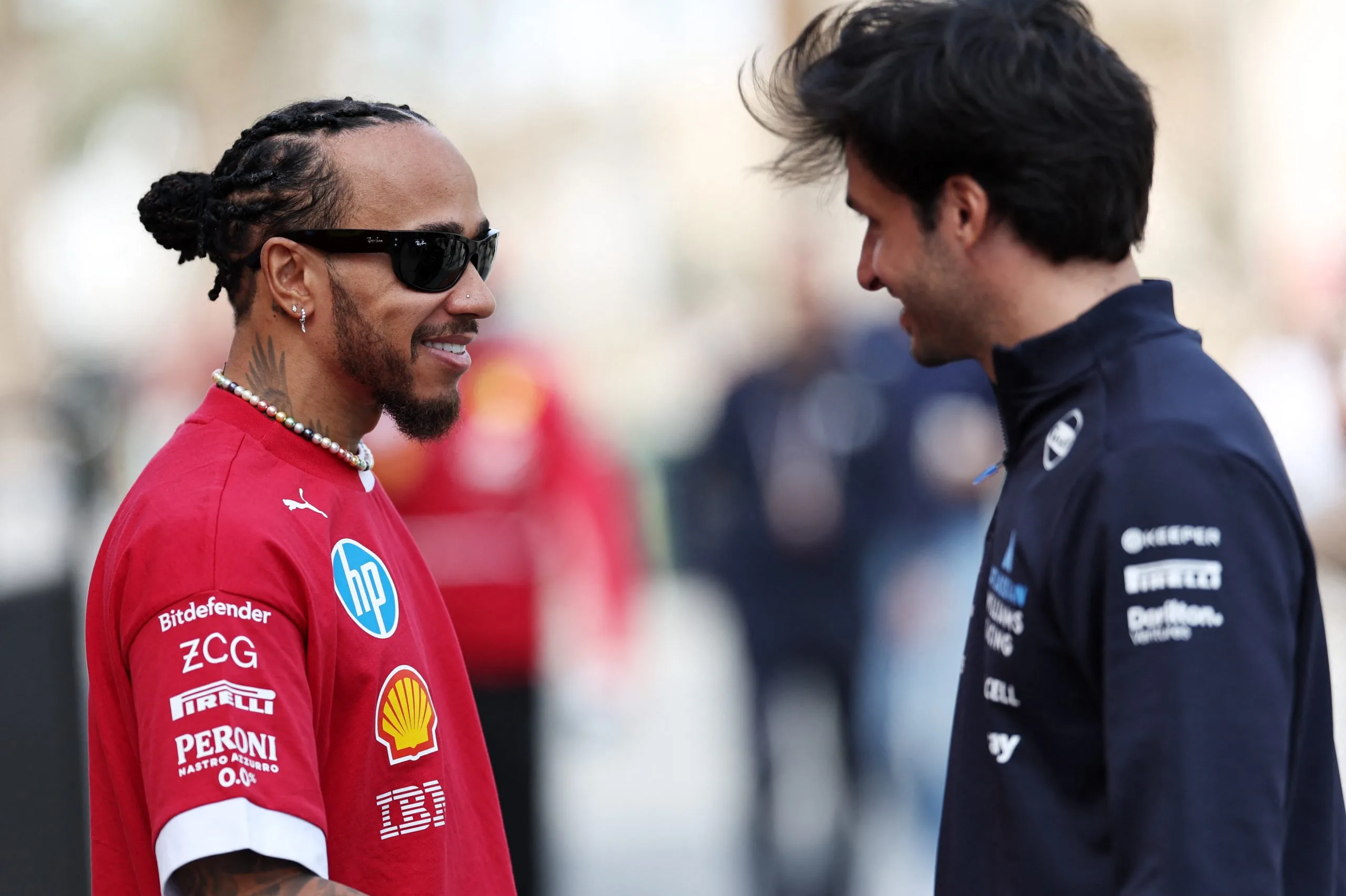 Vasseur ed il paragone tra Hamilton e Sainz: “Ecco la qualità che inevitabilmente manca a Lewis rispetto a Carlos…”