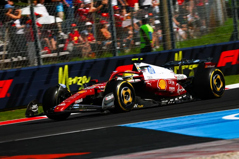 Ferrari ex pilota Hamilton