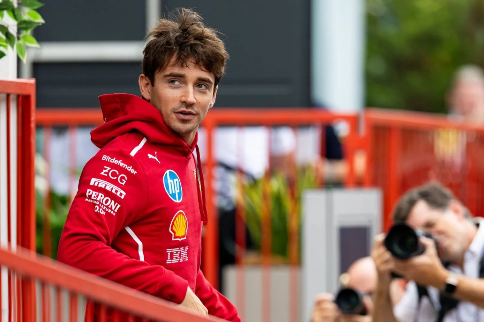 leclerc azerbaijan ferrari difetti