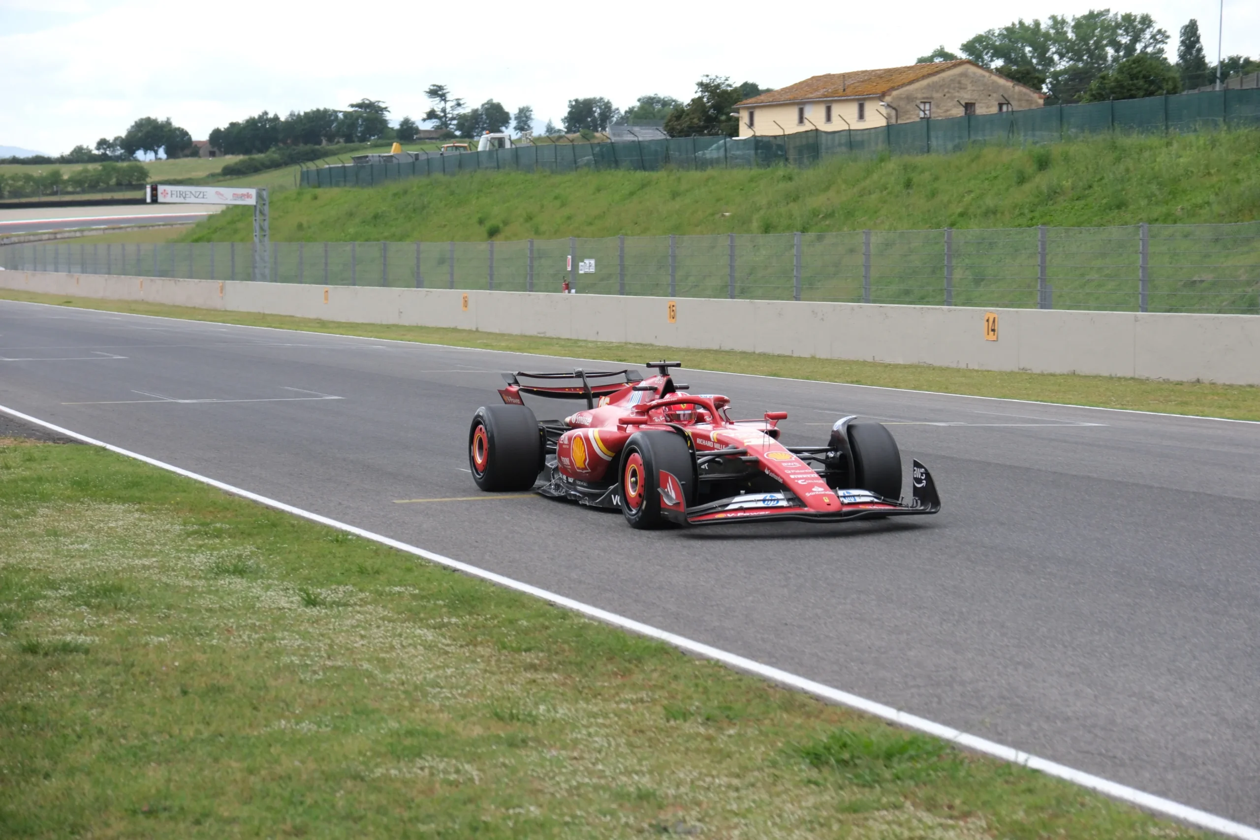 ferrari test data circuito