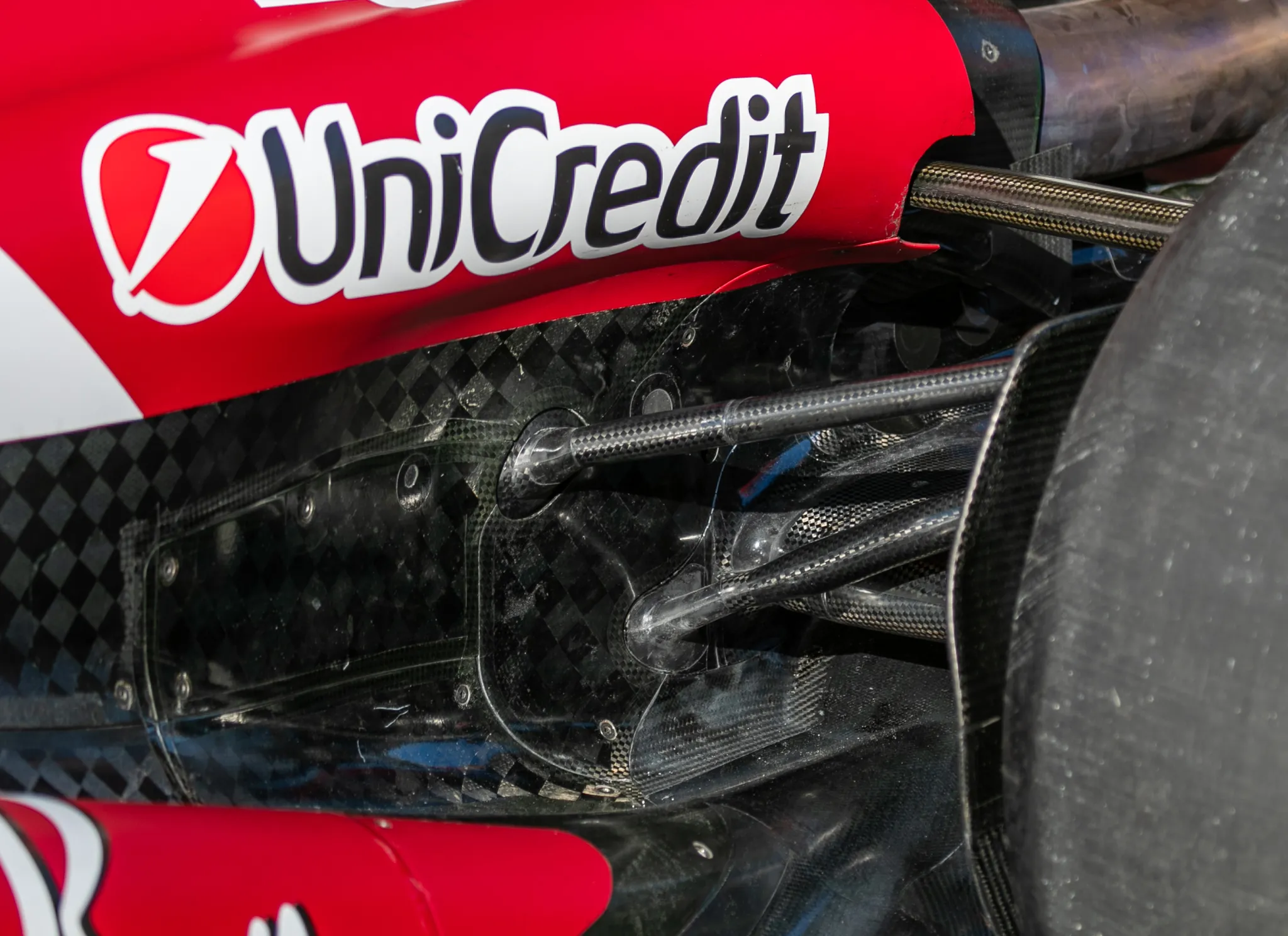 ferrari errori progettuali sf-25, sospensione posteriore