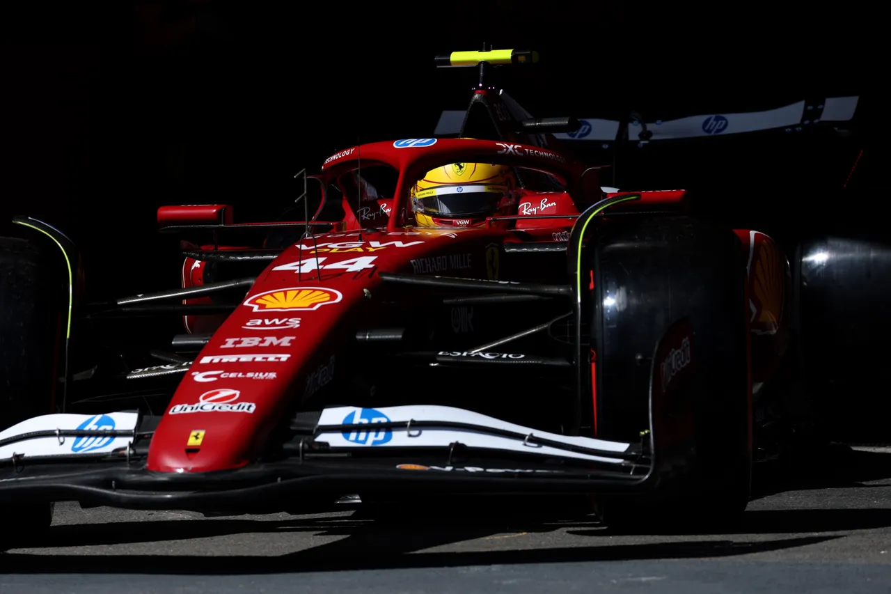 hamilton ferrari storia negativo