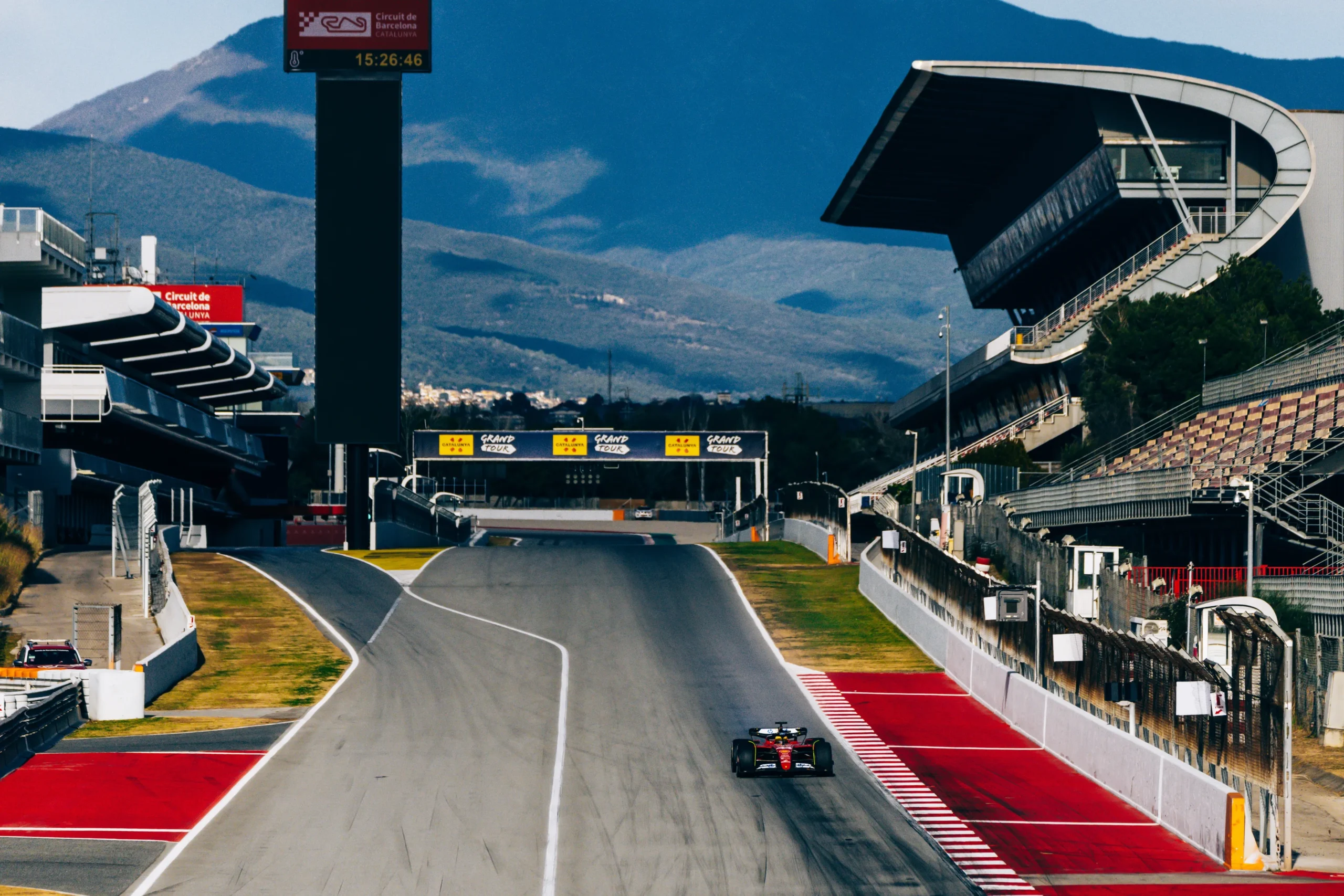 COLPO DI SCENA, cambia il programma Ferrari per i test a Barcellona