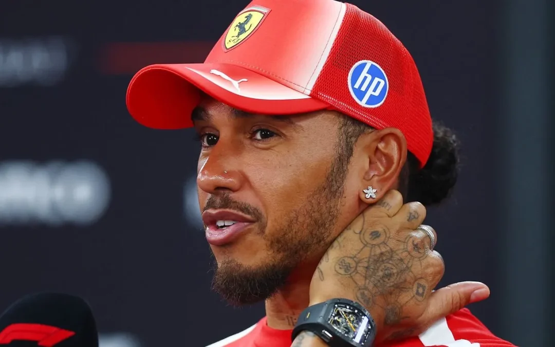 GP Singapore 2026 | Hamilton ritorna sull’errore della Malesia: “Avevo detto che la pista era bagnata, ma ognuno…”