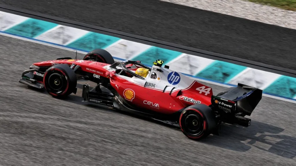hamilton verstappen pole malesia