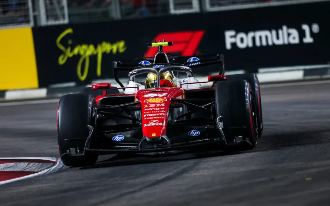 Ferrari, nuova livrea per Austin sulla SF-26: le tute da gara speciali di Leclerc ed Hamilton svelano alcuni indizi